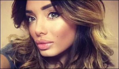 Qui a eu une attirance pour Jeff au début de l'aventure?