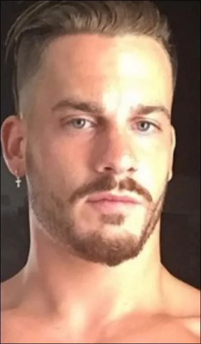 Quel garçon était à deux doigts de quitter l'aventure mais finalement est resté ?