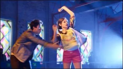 Dans l'épisode 31, quel couple gagne la compétition interpistes ?