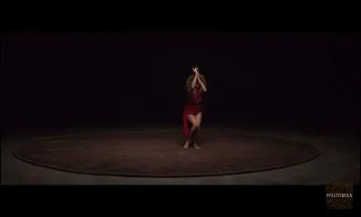 Elle a également repris une chanson en février 2016. Quel est son titre ?