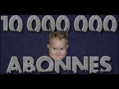 Quel youtubeur a actuellement environ 9 millions d'abonnés ?