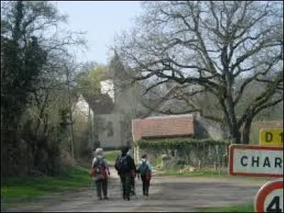 Petit village bourguignon de 34 habitants, Charigny se trouve dans le département ... (il s'agit ici de l'ancienne région Bourgogne)
