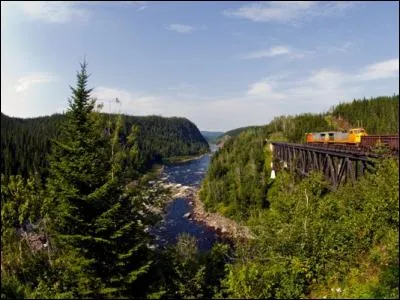 Dans quel pays la ville de Sept-Îles se situe-t-elle ?