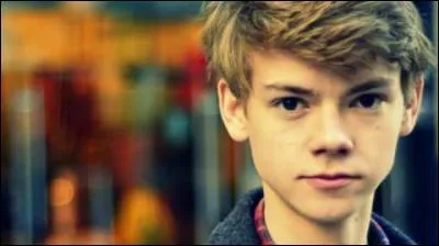 De quelle couleur sont ses yeux ?