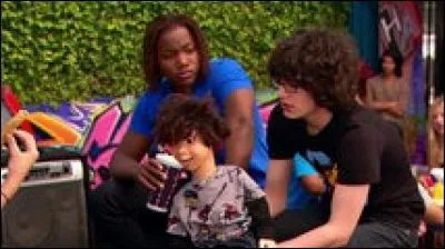 Dans quelle série jouent-ils ?