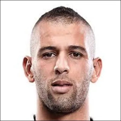 Pour quelle équipe joue Slimani ?