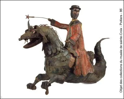 Comment se nomme le dragon qui était chargé par Héra de garder les pommes d'or du jardin des Hespérides ?