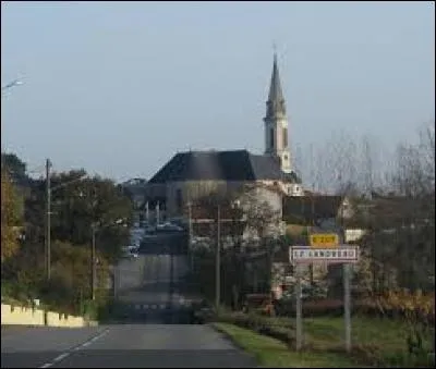 Ville des Pays-de-la-Loire dans le vignoble Nantais, Le Landreau se trouve dans le département ...