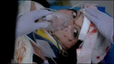 Juste avant que "Chasing Cars" passe aux paroles : "All that I am , all that I ever was is here ,in your perfect eyes they're all I can see..." qu'annonce Jackson Avery?