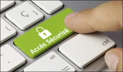 Si quelqu'un te donne un rendez-vous par message privé, que faut-il faire ?