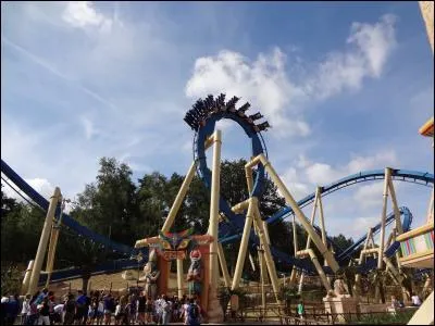 Complétez : Par Osiris et par...