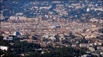 Ce classement est remis en cause chaque année : cette ville d'eau arrivait donc 10e en 2014. Laquelle ?