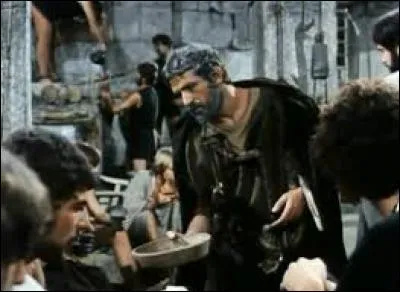 À Ithaque, pourquoi prend-il l'apparence d'un mendiant ?