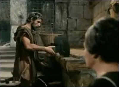 Quelle occasion Ulysse saisit-il pour mettre sa vengeance à exécution ?