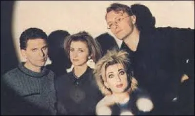 Quel groupe allemand de new wave a sorti la chanson "p : Machinery" en 1985 ?