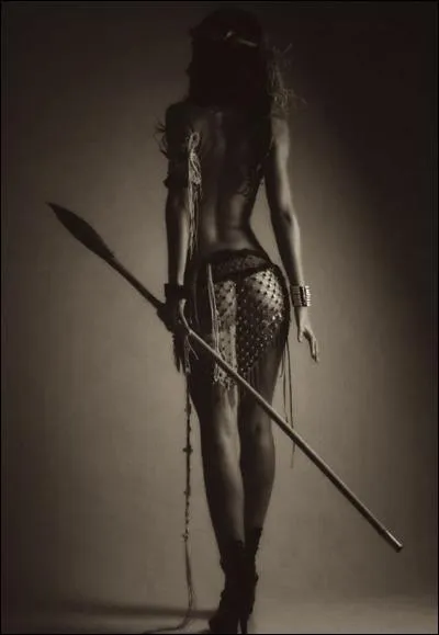 Qui est cette magnifique amazone ? S'étant portée au secours des Troyens, elle tomba sous les coups d'Achille.