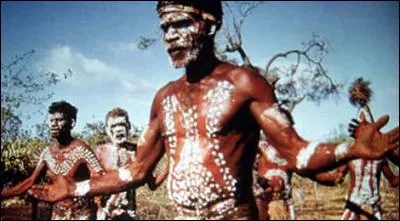 Quel est le premier peuple a avoir vécu en Australie ?