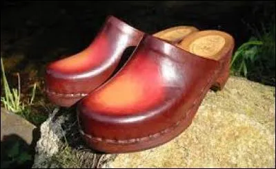 Ma femme m'a quittée car elle n'aimait plu le bout de mes galoches.