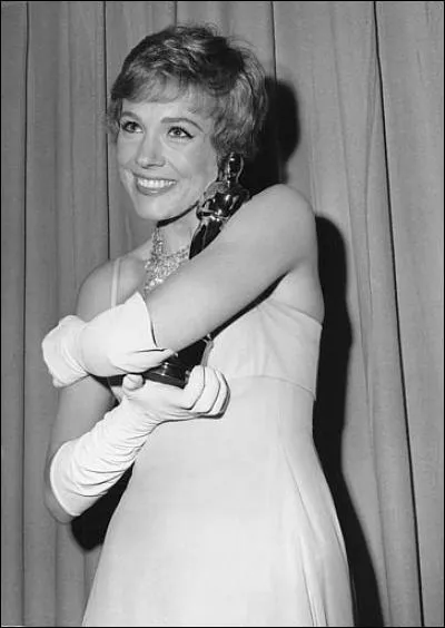 En quelle année Julie Andrews l'a-t-elle obtenu pour "Mary Poppins" ?