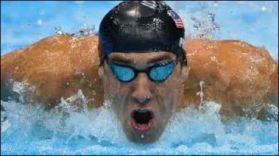 Qui est ce nageur, actuel détenteur des records du monde du 100 m papillon et 200 m papillon ?