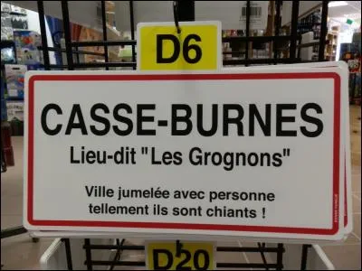 Par contre, pour visiter l'avenue Casse-Burnes, il vous faudra prendre l'avion pour Cayenne !