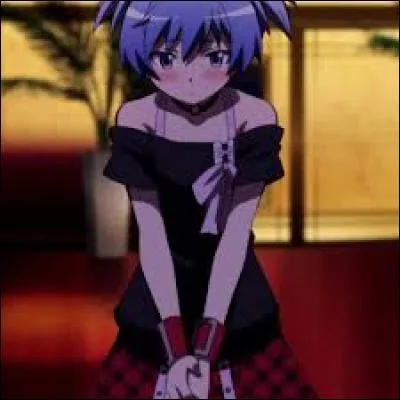 Qui compare le personnage principal à une fille ?