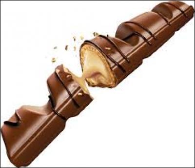 La photo nous montre une barre de chocolat fourré à la crème de noisette, il s'agit d'un...