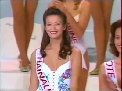 Charlotte Verpraete, miss Hainaut 1996, fait des études à Valenciennes pour devenir :