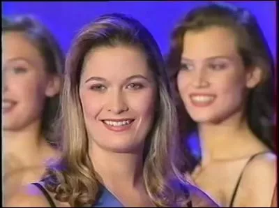 Quelle miss à miss France 1997 s'est trompée en croyant avoir entendu son nom à l'annonce des 12 au lieu de miss Aquitaine ?