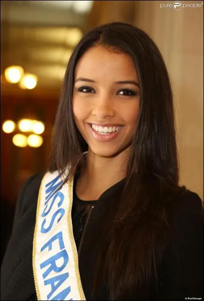 Quel numéro portait Flora lors de l'annonce des 12 demi-finaliste ?