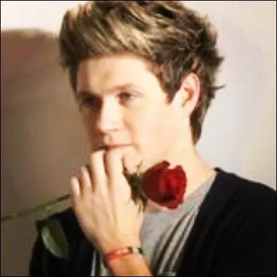 À l'origine, de quelle couleur ses cheveux étaient-ils ?