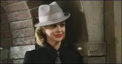 Trouve le nom du personnage.