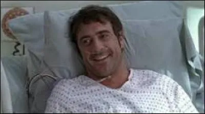 Pourquoi Izzie Stevens coupe le fil relié au patient Deny Ducette ?