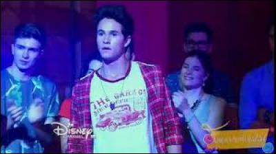 Qu'est-ce qui se passe pour Simón dans le dernier épisode de la première partie ?