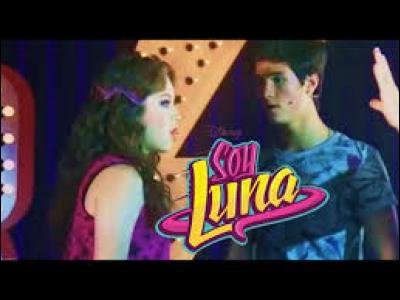 Que chantent Simón et Luna lors de l'épisode 33 ?