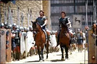 De qui Achille tombe-t-il amoureux ?