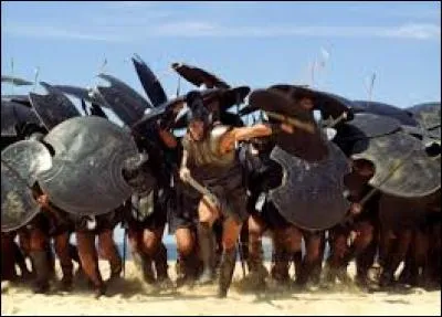 Qui Achille traîne-t-il derrière son char ?