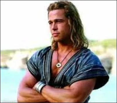 Que lui dit-elle avant qu'Achille parte à Troie ?