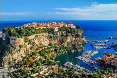 Monaco est le 2ème plus petit état indépendant du monde après le Vatican. Quelle est sa superficie ?