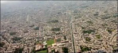 LIMA - La "Cité des Rois", fondée en 1535 par Francisco Pizarro est la capitale...