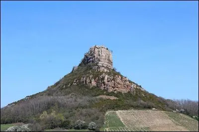 La roche de Solutré, au milieu des vignes du Mâconnais, est célèbre pour avoir été un lieu de pèlerinage d'un président français. Lequel ?