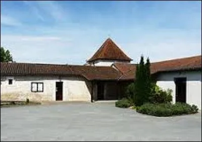 Commune de l'aire urbaine de Périgueux, Sencenac-Puy-de-Fourches se situe dans le département ...