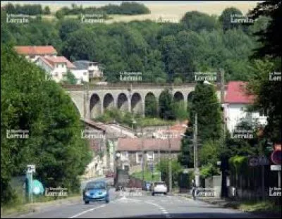 Nous retournons dans le Grand Est. Je vous emmène dans le Pays Haut, à Thil. Nous serons dans le département ...
