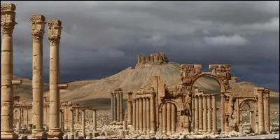 C'est la ville de la reine Zénobie : quelle est cette cité antique, située au croisement de routes qui traversent le désert syrien ?