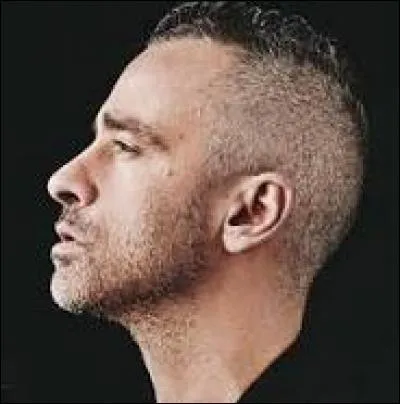 Lequel est chanteur ?