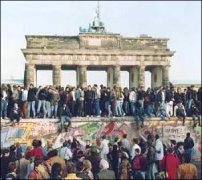 De quand à quand le Mur de Berlin était-il en place ?