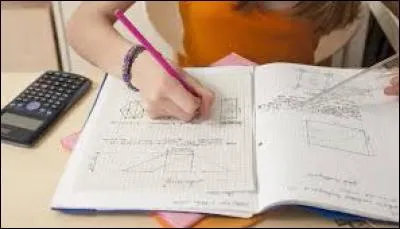 Mathématiques ~ Soit un triangle ABC. Quelle condition doit-il vérifier pour être rectangle en A ?