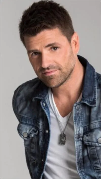 Qui est ce chanteur ?