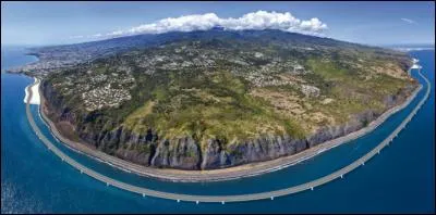 L'île de la Réunion se situe dans l'océan Indien.