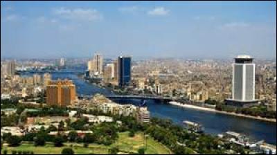 LE CAIRE - La capitale de l'Egypte se situe au bord du Nil...